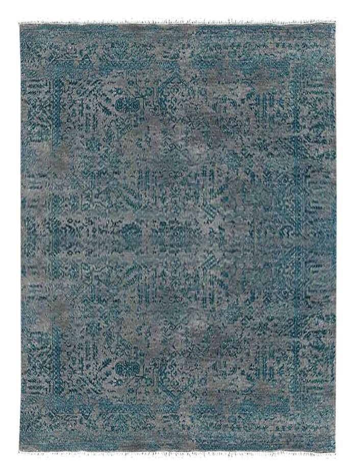 Persian House International is a leading importer of fine rugs. Silk Agra Rug